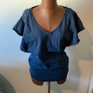 Love on a Hanger shirt❄️